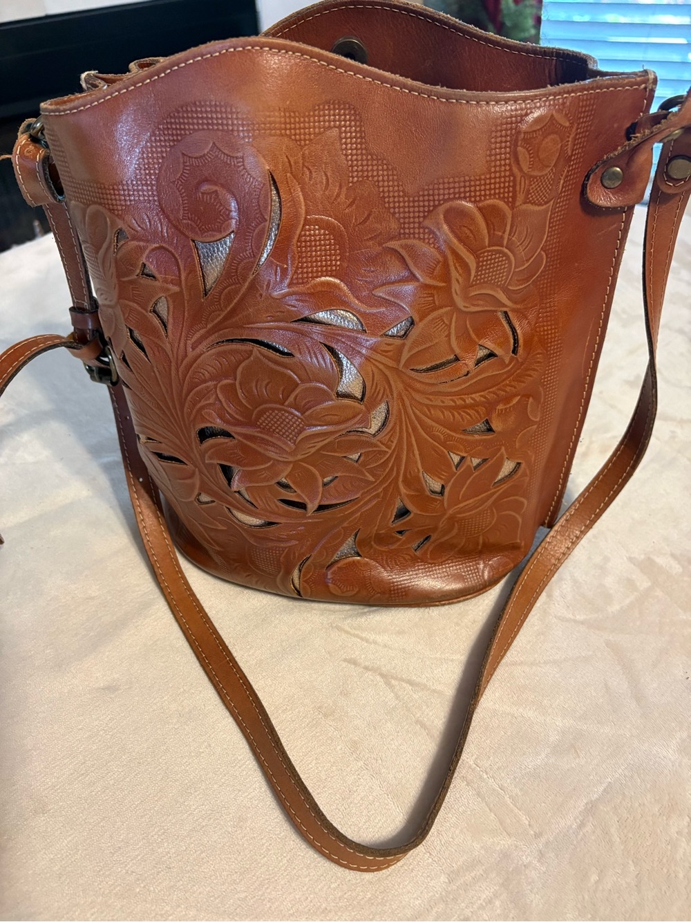 Patricia Nash Hand-Tooled Floral Leather Shoulder Bag in Tan